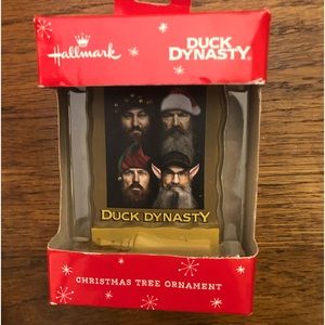 DUCK DYNASTY COLLECTIBLE Vintage Christmas Ornament. Never opened nor used.